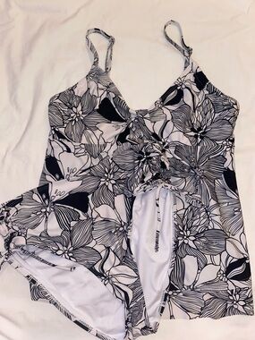 Floral Tie-Front Women’s Swim Bodysuit in Black and White
